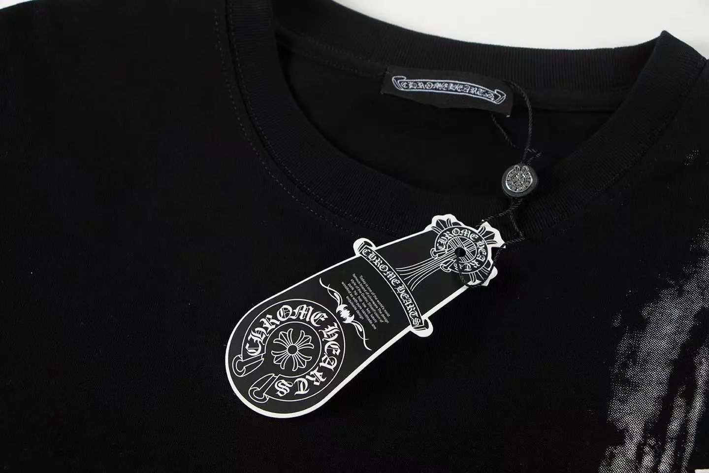 🅿️160 Style: 2025 new Croix Heart short-sleeved T-shirt Material: High version 300g double yarn combed cotton Size: S～XL Color: Black Style number: Z008